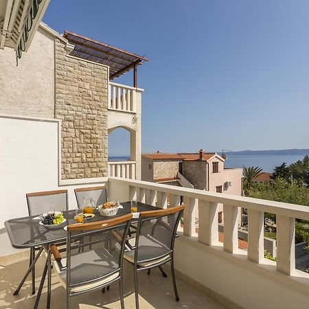 Apartments Biserka Бол Екстериор снимка