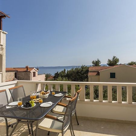 Apartments Biserka Бол Екстериор снимка