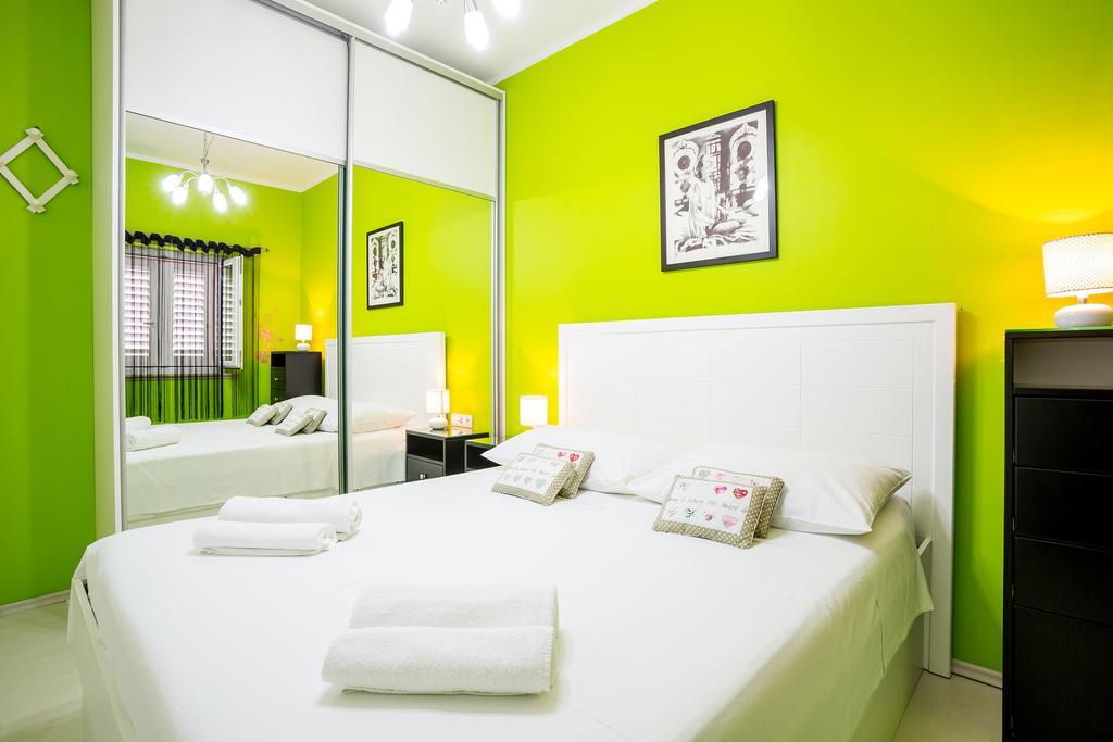 Apartments Biserka Бол Стая снимка